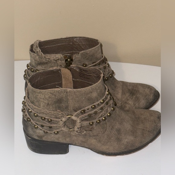 Naughty Monkey Studded Leather Ankle Boots Women’s 9.5 Boho Western Moto - Picture 3 of 10